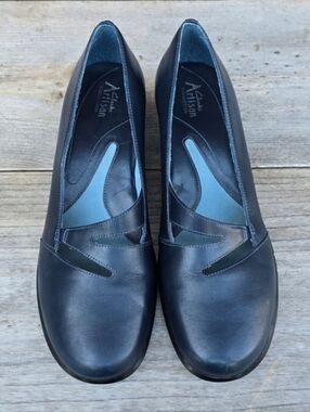 Clarks Artisan Lea Hall II Y2K Feminine Minimalist Leather Comfort Heels 10W